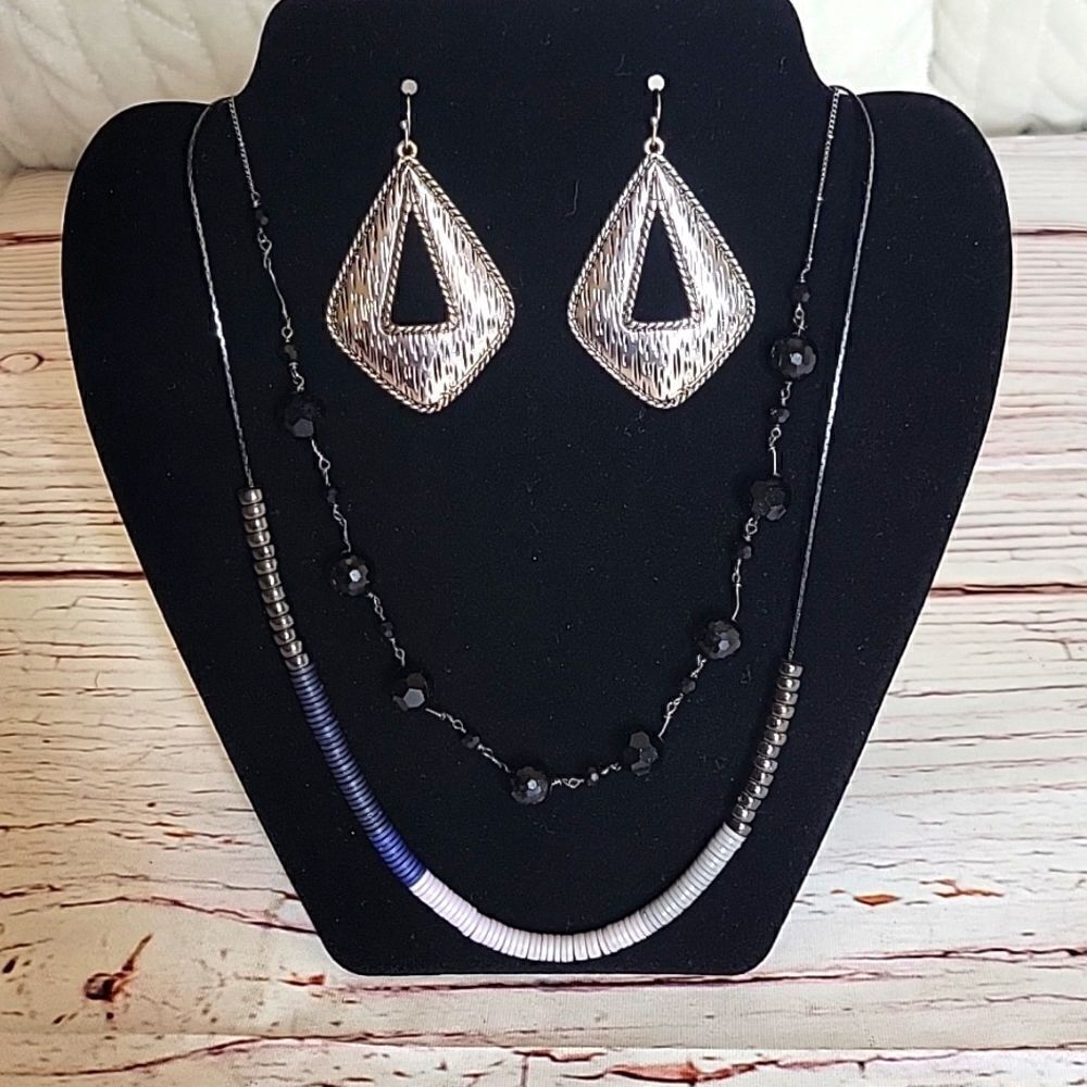 LOFT Three Piece Jewelry Bundle - Picture 1 of 9